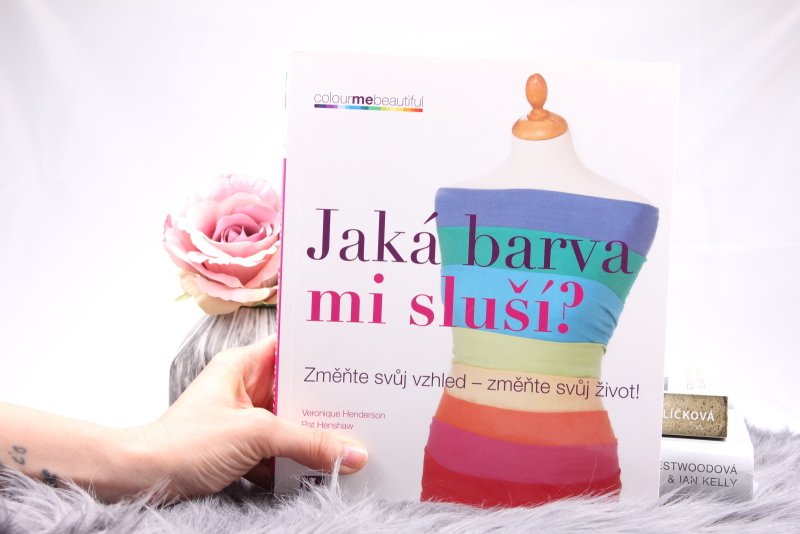 Knížku o barevné typologii vezměte na dámskou jízdu.